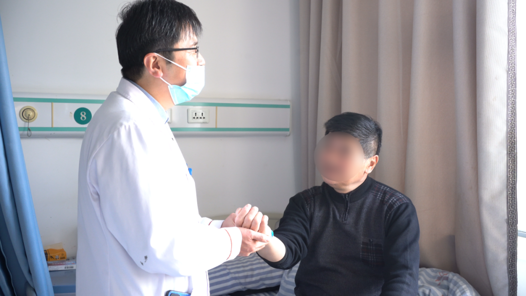 【合肥长淮中医医院】天气寒冷，这块肌肉容易僵硬劳损！